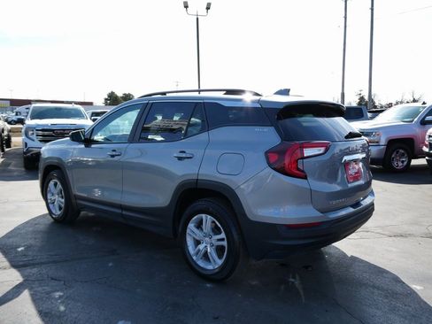 Certified 2024 GMC Terrain SLE w/ Driver Convenience Package image 8