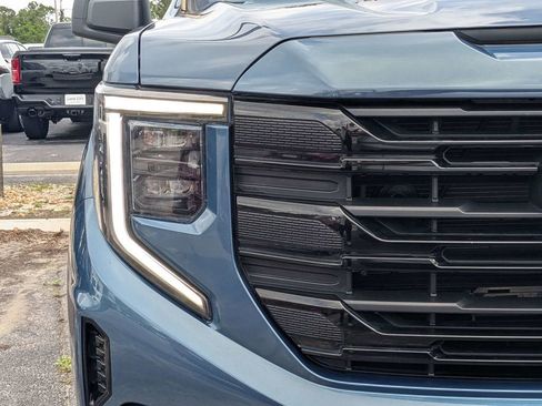 Used 2024 GMC Sierra 1500 Elevation AWD/4WD image 7