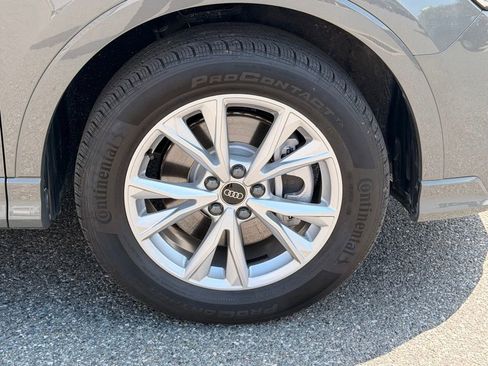 Certified 2025 Audi Q3 2.0T Premium w/ Convenience Package AWD/4WD image 21