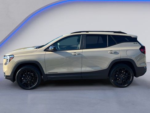 Used 2023 GMC Terrain SLE w/ Driver Convenience Package AWD/4WD image 8