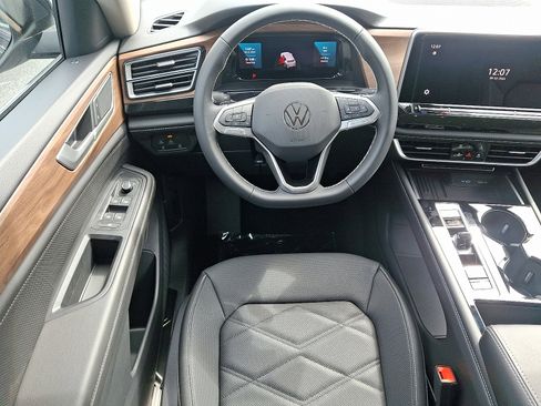 New 2026 Volkswagen Atlas SE image 8