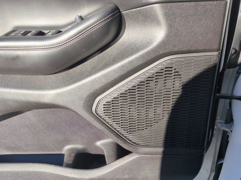 Certified 2023 Jeep Grand Cherokee Laredo image 27