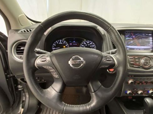 Used 2018 Nissan Pathfinder SL w/ SL Premium Package image 22