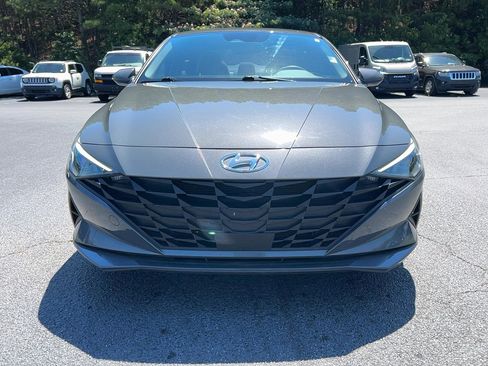 Used 2023 Hyundai Elantra SEL w/ Convenience Package FWD image 2