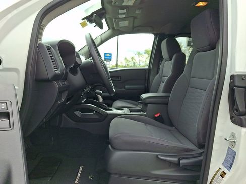 Certified 2024 Nissan Frontier S w/ Technology Package AWD/4WD image 13