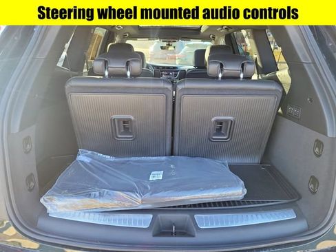 Used 2025 Cadillac XT6 Premium Luxury w/ Technology Package AWD/4WD image 30