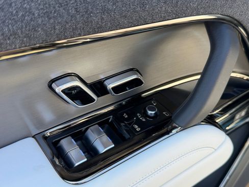New 2026 Land Rover Range Rover Sport SE AWD/4WD image 13