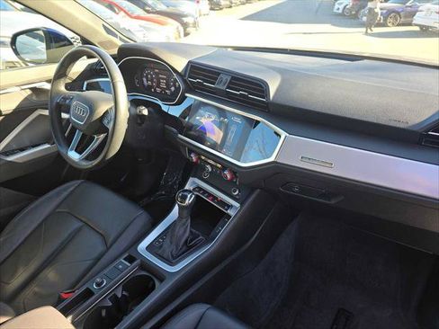 Used 2021 Audi Q3 2.0T Premium w/ Convenience Package AWD/4WD image 12