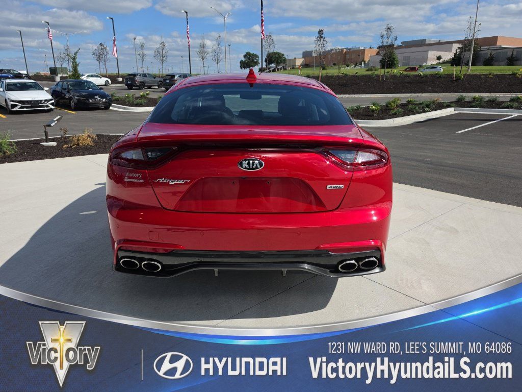 Used 2019 Kia Stinger Premium AWD/4WD image 4