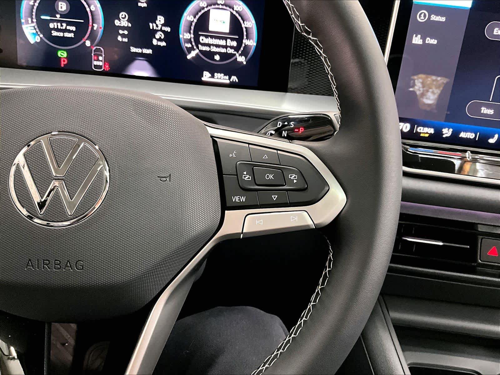 New 2026 Volkswagen Tiguan SE AWD/4WD image 18