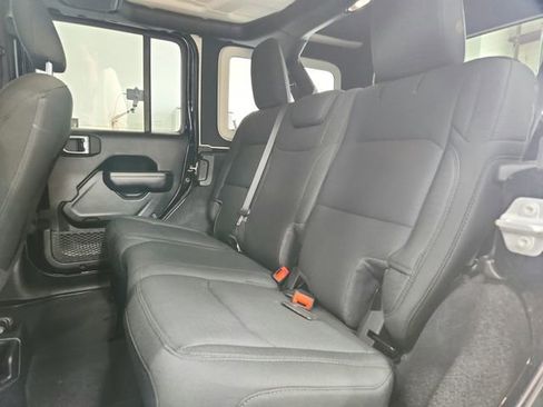 Used 2021 Jeep Wrangler Unlimited Sport image 23