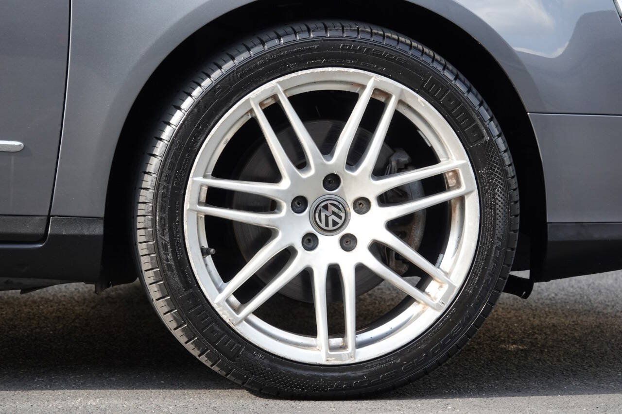 Used 2007 Volkswagen Passat 2.0T FWD image 44