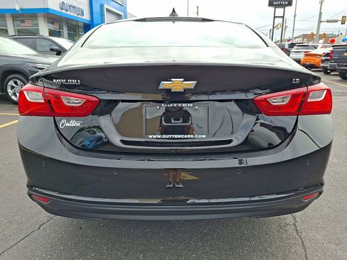 Used 2025 Chevrolet Malibu LT FWD image 4