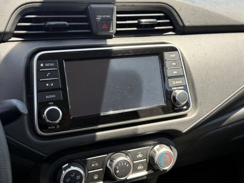 Used 2025 Nissan Versa S w/ Trunk Package FWD image 10