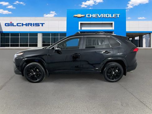 Used 2023 Toyota RAV4 SE w/ Convenience Package AWD/4WD image 4