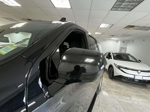 Used 2024 Chevrolet Tahoe LT AWD/4WD image 10