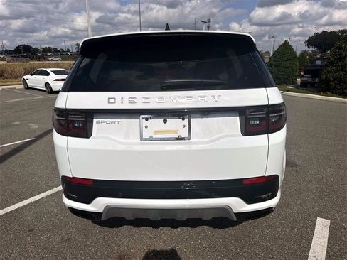 New 2025 Land Rover Discovery Sport S image 5