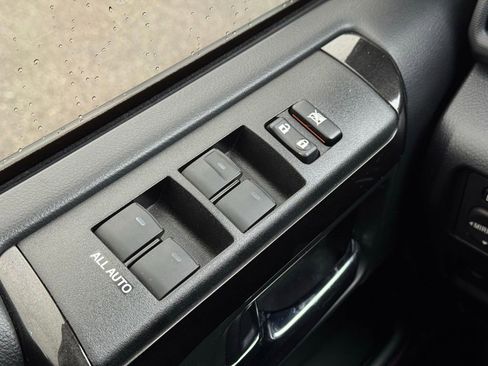 Used 2020 Toyota 4Runner TRD Off-Road image 31