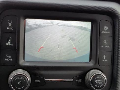 Used 2018 Jeep Wrangler Unlimited Sport S image 34