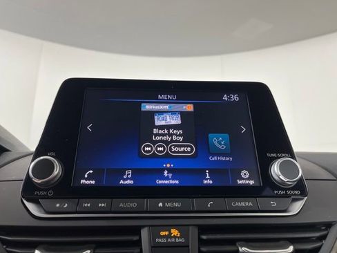 Used 2024 Nissan Altima 2.5 SV AWD/4WD image 24