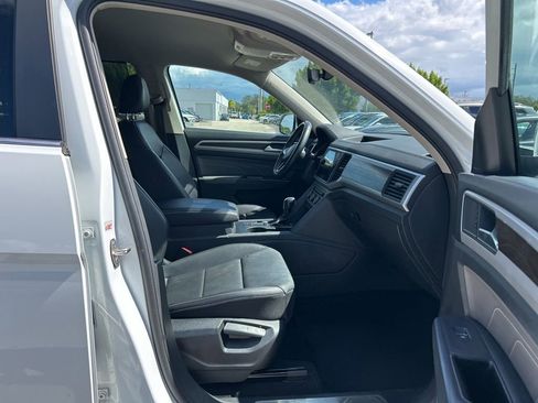 Used 2021 Volkswagen Atlas SE image 35