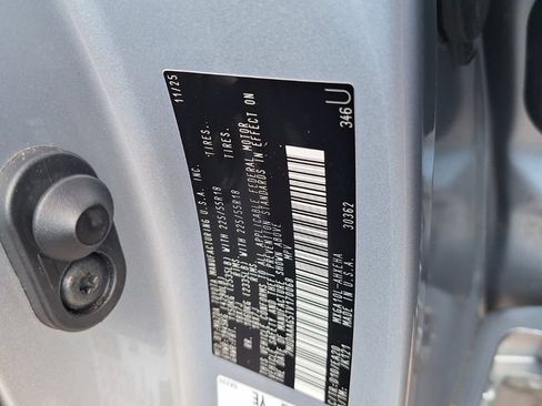 Used 2026 Toyota Corolla Cross XLE w/ Convenience Package FWD image 28