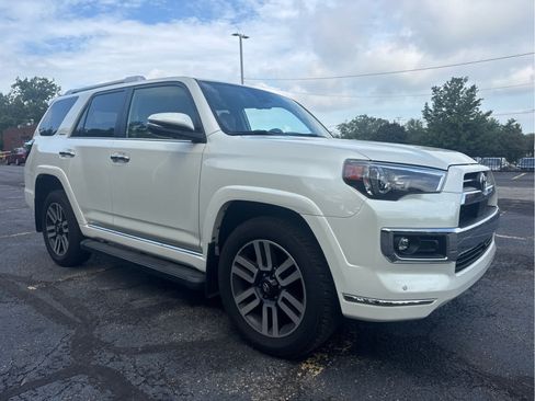 Used 2023 Toyota 4Runner Limited AWD/4WD image 14