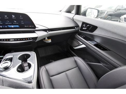 New 2027 Cadillac Optiq Luxury AWD/4WD image 10