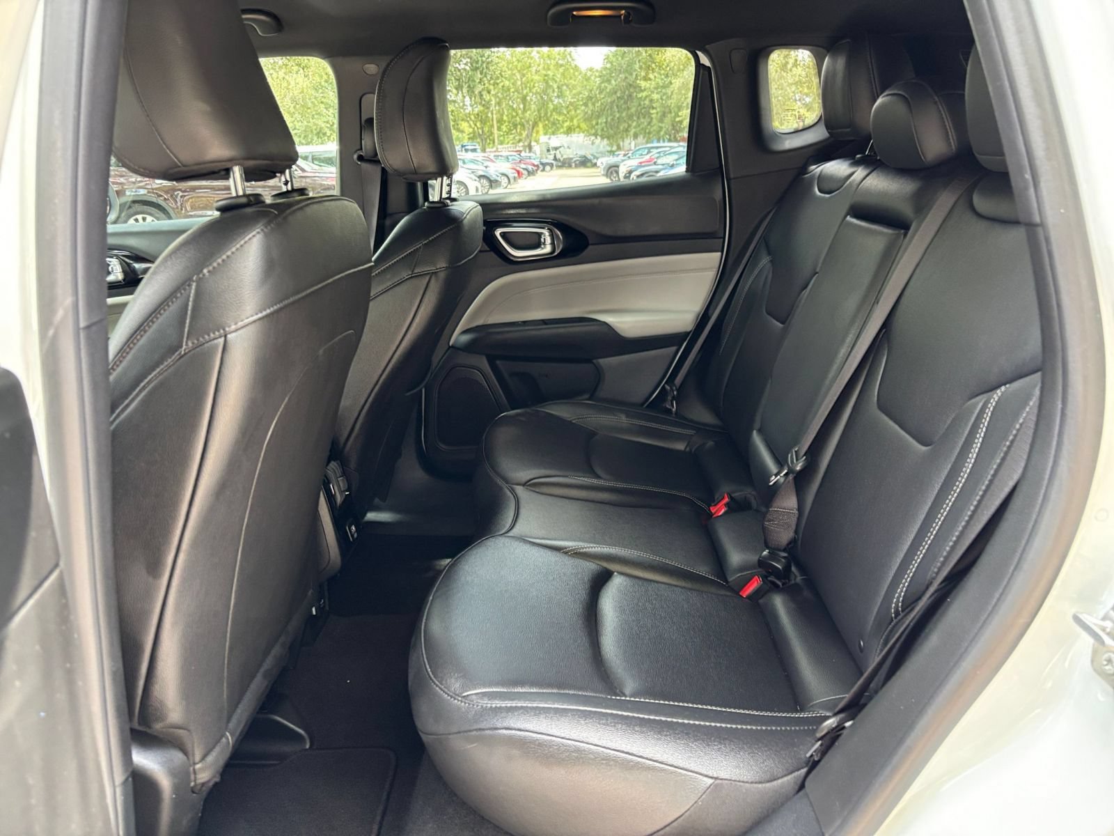 Used 2025 Jeep Compass Limited AWD/4WD image 38
