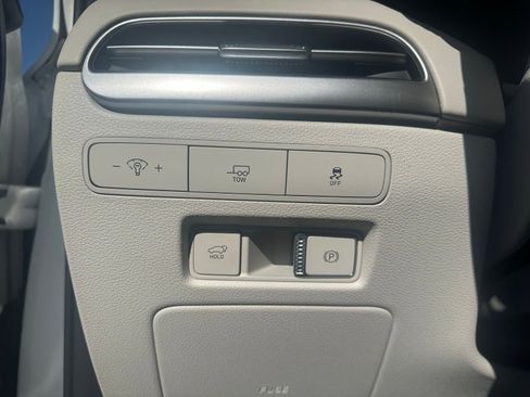 Used 2023 Hyundai Palisade Limited AWD/4WD image 13