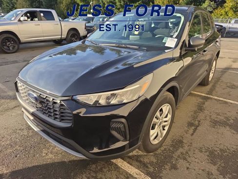 Used 2023 Ford Escape AWD image 1
