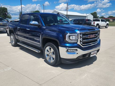 Used 2018 GMC Sierra 1500 SLT AWD/4WD image 3