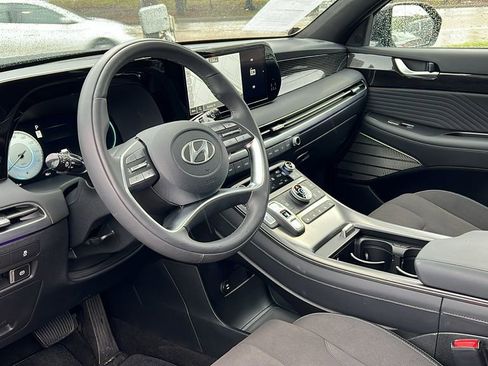 Certified 2025 Hyundai Palisade Calligraphy image 2