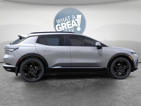 New 2025 Chevrolet Equinox EV RS image 5