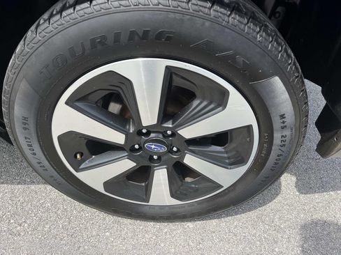 Used 2018 Subaru Forester 2.5i w/ Alloy Wheel Package AWD/4WD image 11
