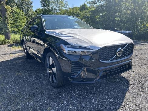 New 2025 Volvo XC60 T8 Plus w/ Protection Package Premier image 2