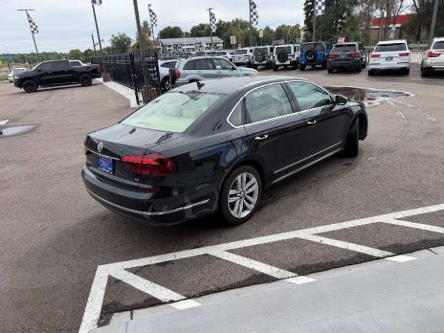 Used 2017 Volkswagen Passat 1.8T SEL Premium FWD image 15