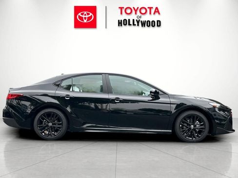 New 2026 Toyota Camry SE FWD image 3