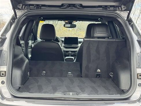 Used 2023 Jeep Compass Limited image 17