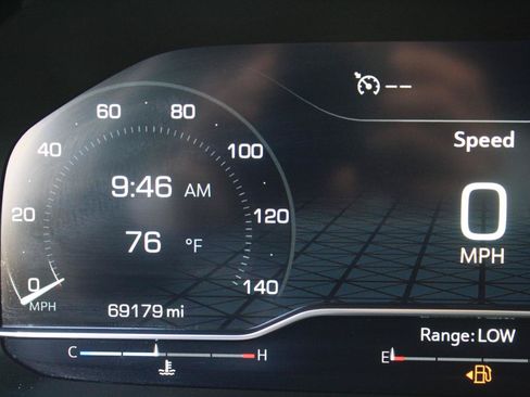 Used 2023 GMC Yukon Denali AWD/4WD image 25