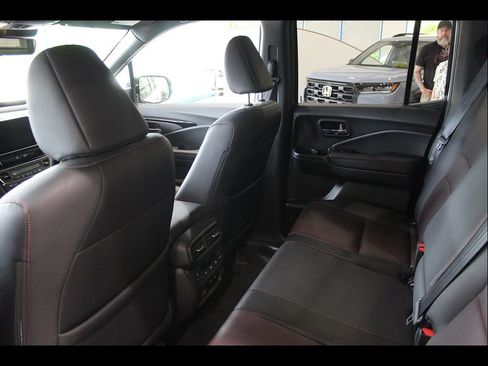 Certified 2023 Honda Ridgeline Black Edition image 16