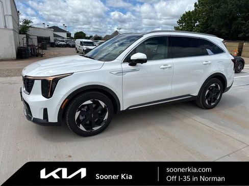 Certified 2025 Kia Sorento SX Prestige AWD/4WD image 1