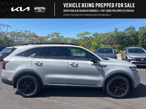 Certified 2022 Kia Sorento S w/ Panoramic Sunroof Package AWD/4WD image 1
