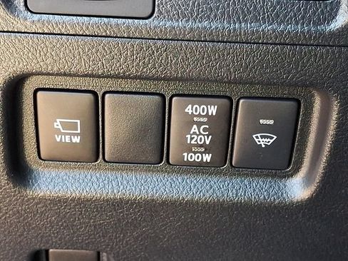 Used 2022 Toyota 4Runner Limited AWD/4WD image 28