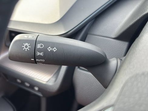Used 2026 Toyota Prius Limited w/ Limited Premium Package FWD image 19