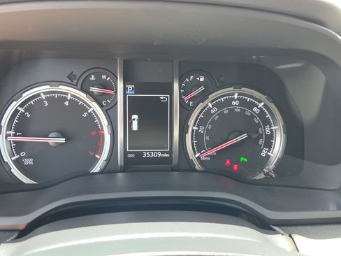 Used 2021 Toyota 4Runner Limited AWD/4WD image 21