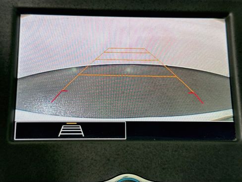 Used 2022 Chevrolet Equinox LS FWD image 19