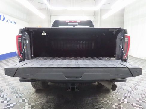 Used 2025 GMC Sierra 2500 AT4X w/ AT4X AEV Edition AWD/4WD image 44