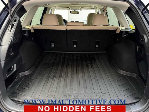 Used 2018 Subaru Outback 2.5i Limited AWD/4WD image 17