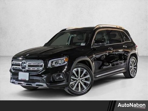 Used 2023 Mercedes-Benz GLB 250 4MATIC image 1